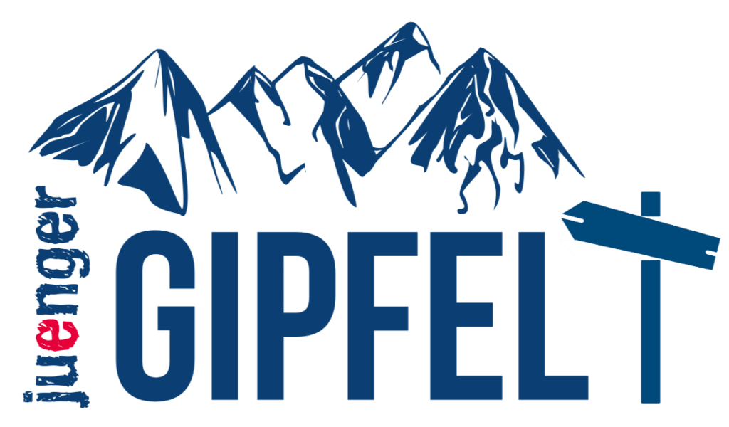 Logo juengerGIPFEL mit skizzierten blauen Bergen, vertikalem „juenger“-Schriftzug und Wegweiser-Symbol.